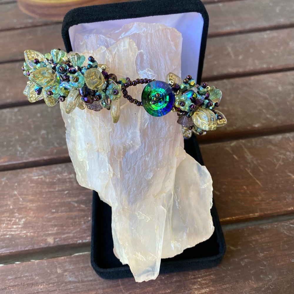 Beautiful Hand Beaded Bracelet New